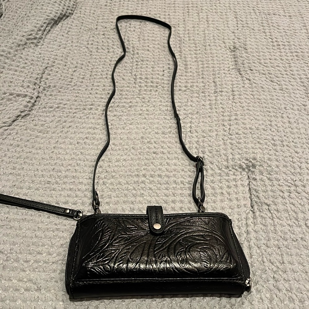 The Sak wallet / crossbody / wristlet